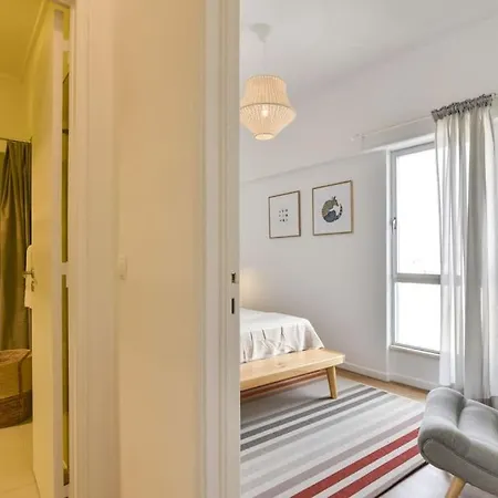 Well-design 1 Bedroom In Encarnacao Lisboa
